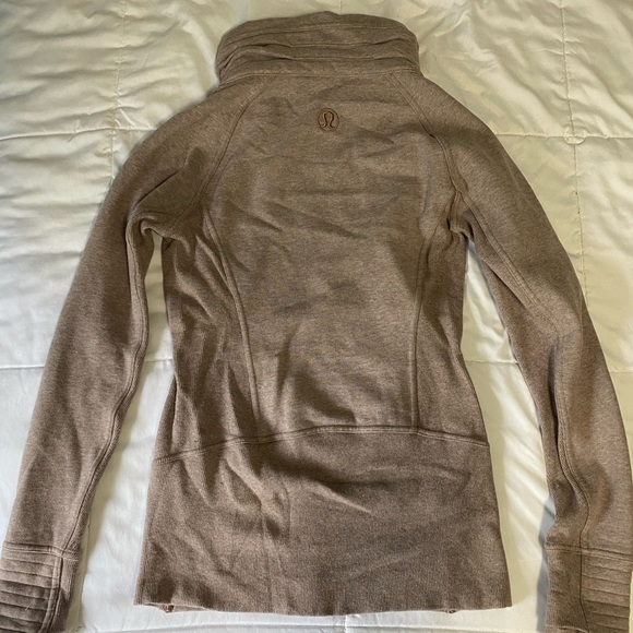Lululemon Radiant jacket - Picture 3 of 4